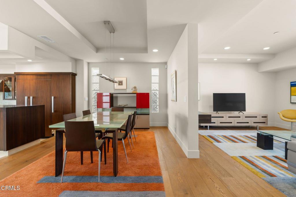 827 Mandalay Beach Rd, Oxnard, CA, 93035, USA, 3 Bedrooms Bedrooms, ,4 BathroomsBathrooms,Residential,Active,827 Mandalay Beach Rd,V1-37091