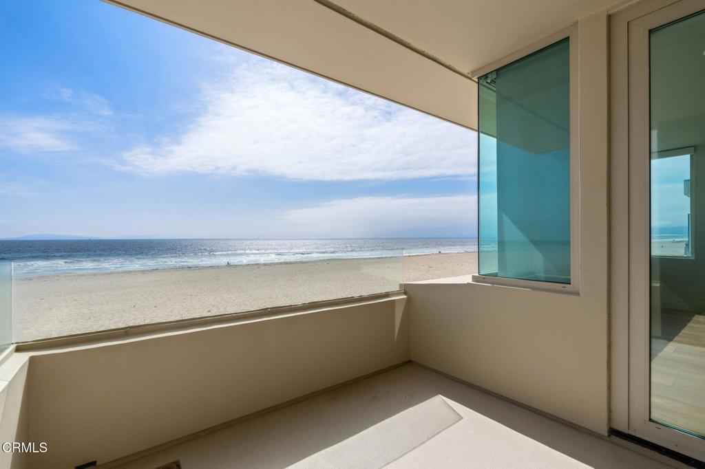 827 Mandalay Beach Rd, Oxnard, CA, 93035, USA, 3 Bedrooms Bedrooms, ,4 BathroomsBathrooms,Residential,Active,827 Mandalay Beach Rd,V1-37091