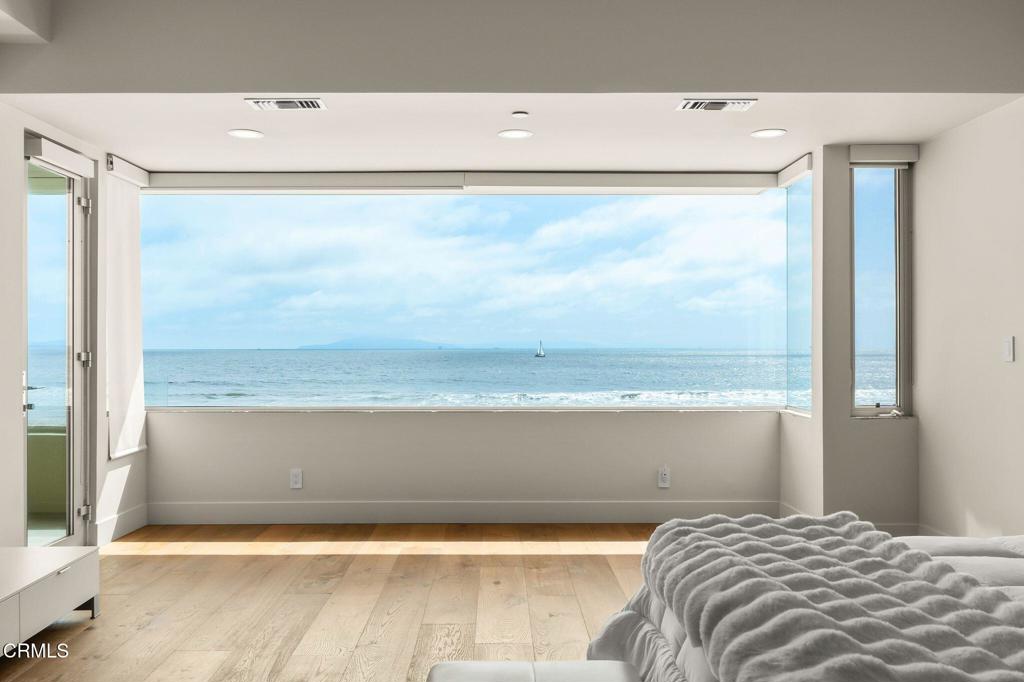827 Mandalay Beach Rd, Oxnard, CA, 93035, USA, 3 Bedrooms Bedrooms, ,4 BathroomsBathrooms,Residential,Active,827 Mandalay Beach Rd,V1-37091