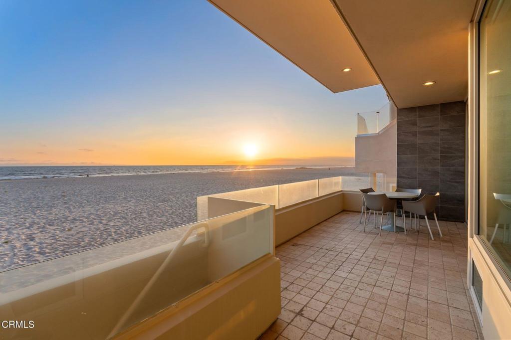 827 Mandalay Beach Rd, Oxnard, CA, 93035, USA, 3 Bedrooms Bedrooms, ,4 BathroomsBathrooms,Residential,Active,827 Mandalay Beach Rd,V1-37091