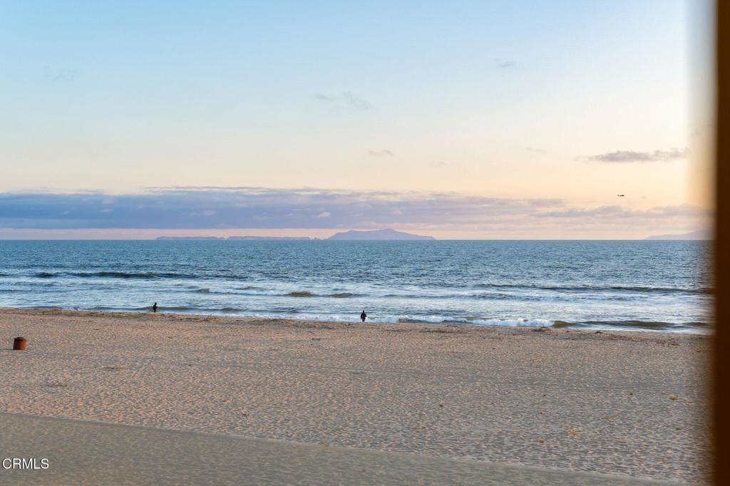 827 Mandalay Beach Rd, Oxnard, CA, 93035, USA, 3 Bedrooms Bedrooms, ,4 BathroomsBathrooms,Residential,Active,827 Mandalay Beach Rd,V1-37091