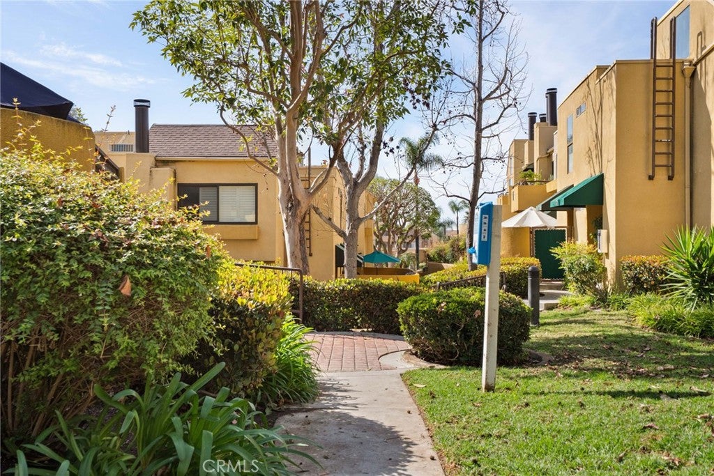 25712 Le Parc 41