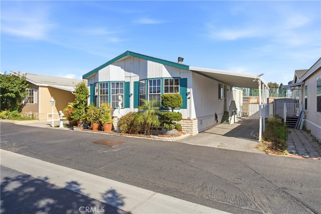 1925 E La Veta Avenue 49