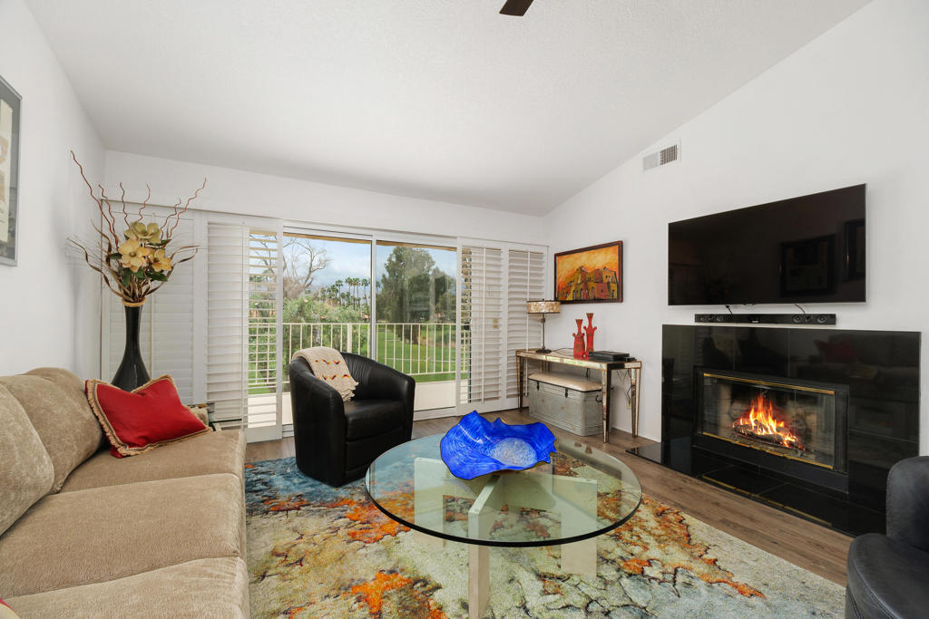 141 Desert Falls Circle