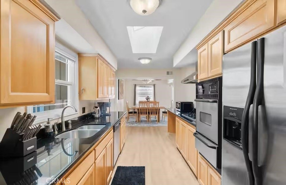 Properties 1 10221 Roselee