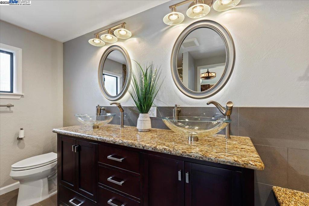 BAYWOOD - Residential