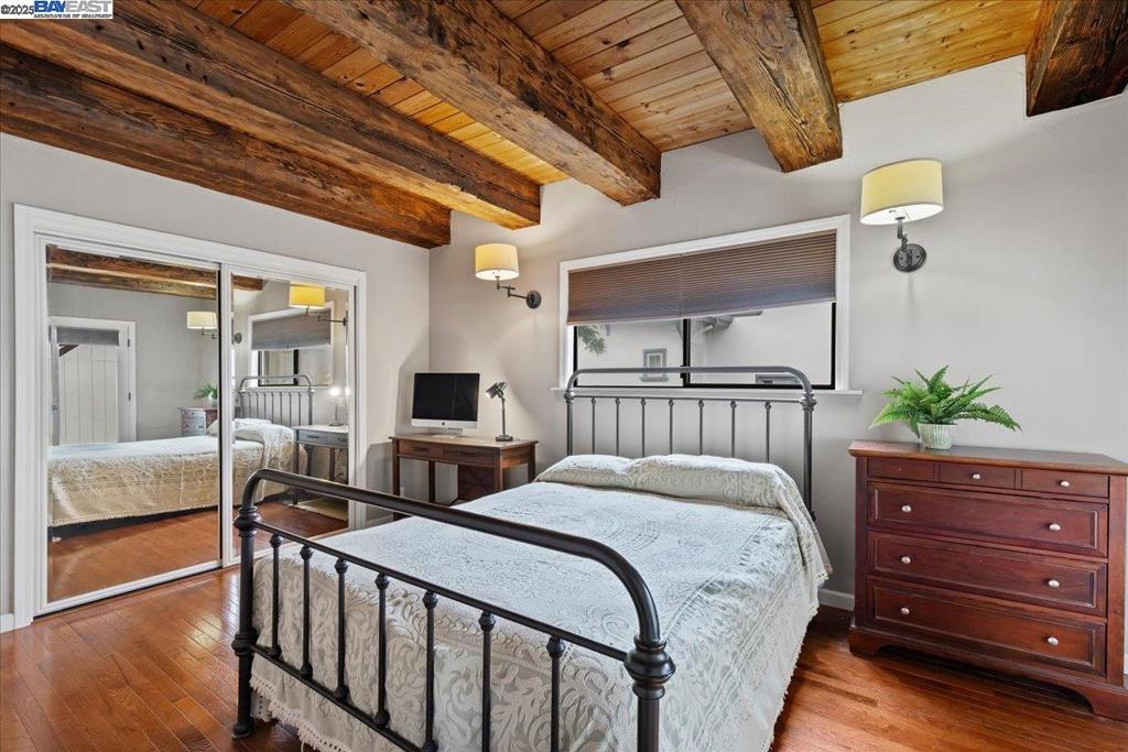 BAYWOOD - Residential