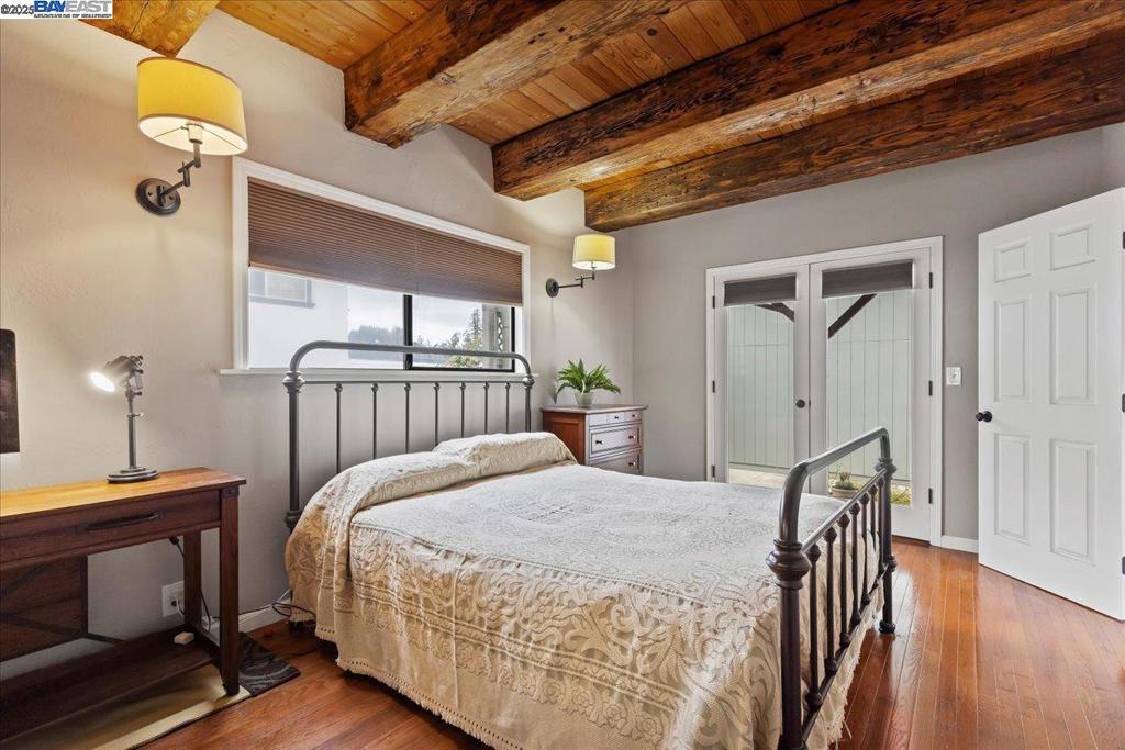 BAYWOOD - Residential