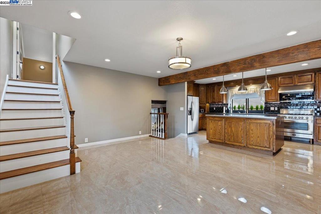 BAYWOOD - Residential