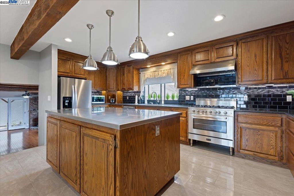 BAYWOOD - Residential