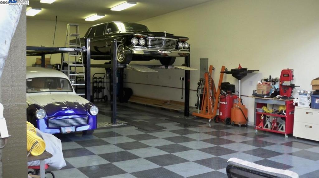 BAYWOOD - Residential