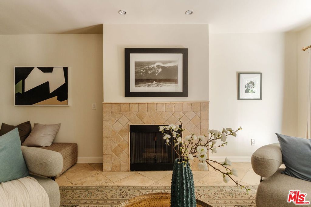 2332 Fox Hills Drive 103