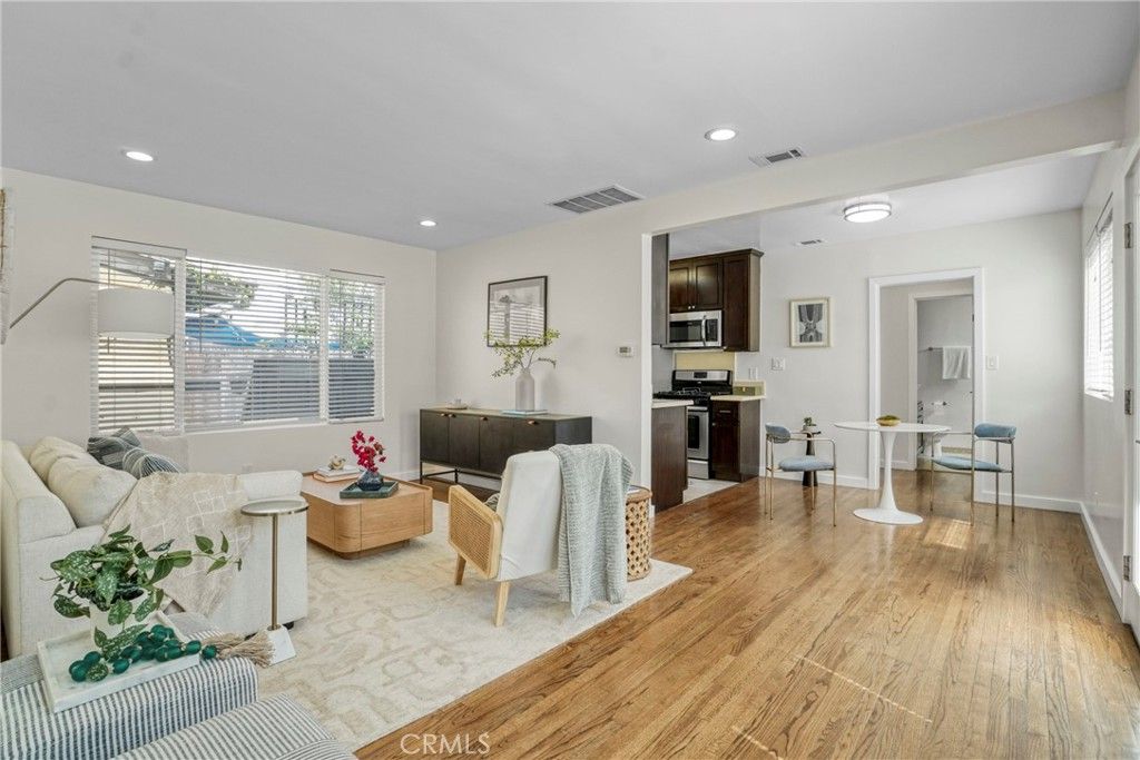Photo of 2402 Ocean Park blvd Blvd #1, Santa Monica, CA 90405 (MLS # SB25219953)