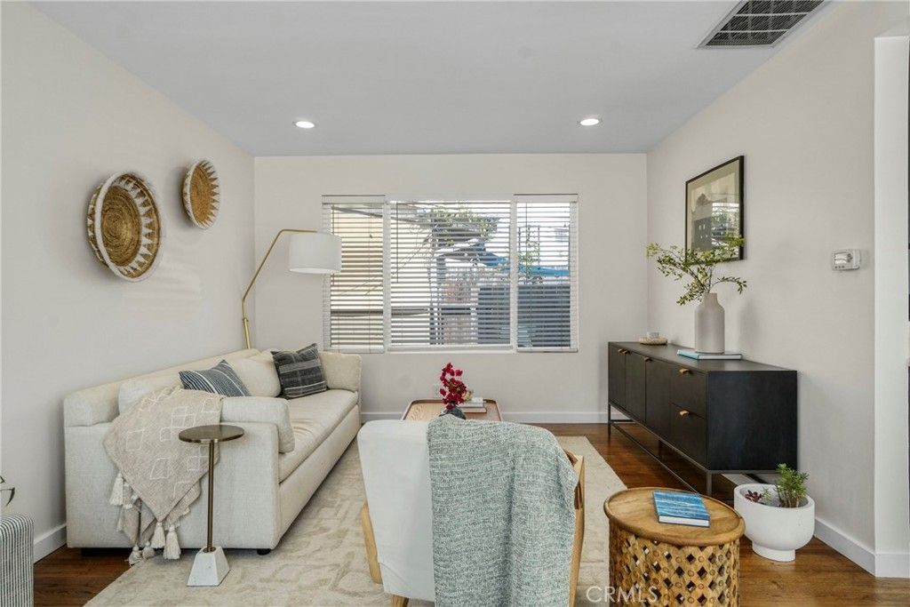 Photo of 2402 Ocean Park blvd Blvd #1, Santa Monica, CA 90405 (MLS # SB25219953)