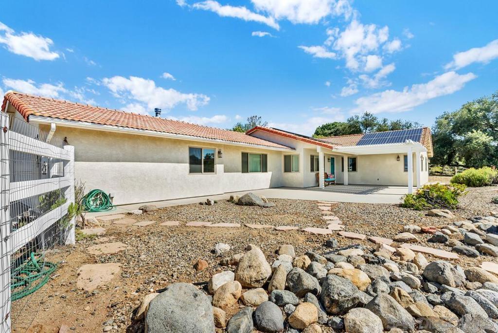 15902 Camino De Oro