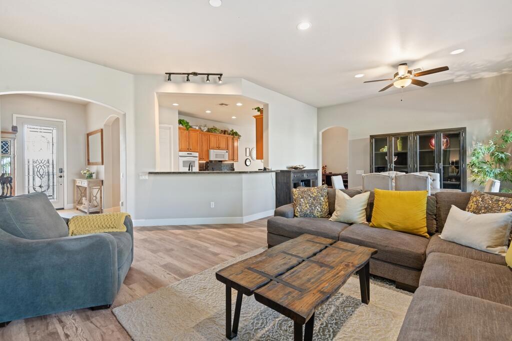 Sun City Shadow Hills (30921) - Residential