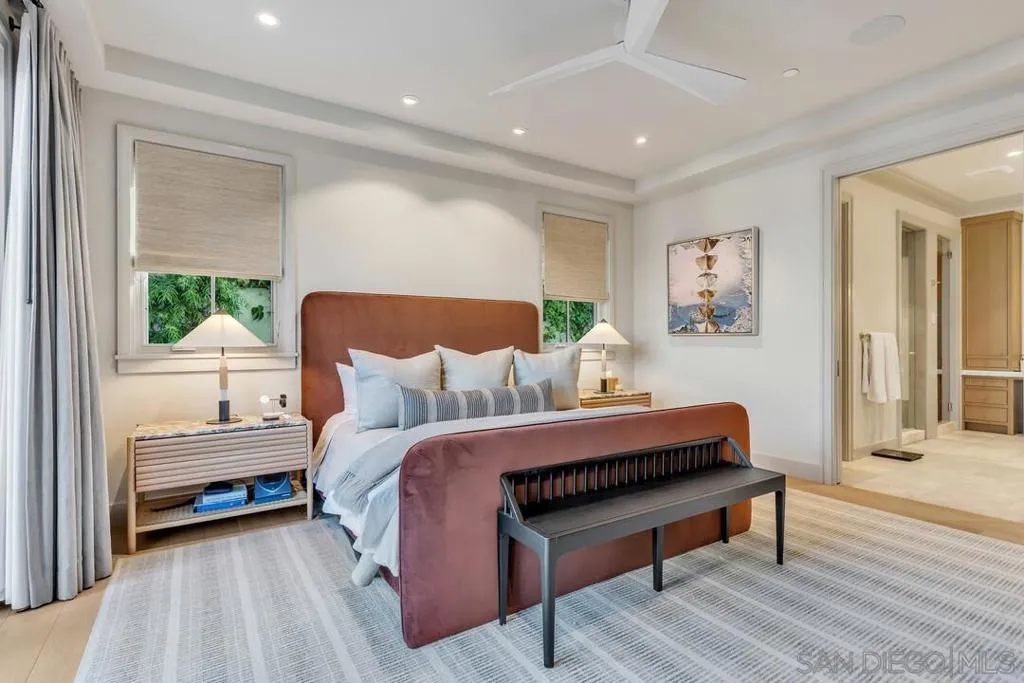 Coronado, California 92118, United States, 3 Bedrooms Bedrooms, ,5 BathroomsBathrooms,Residential,Active,138068