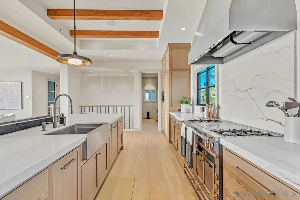 Coronado, California 92118, United States, 3 Bedrooms Bedrooms, ,5 BathroomsBathrooms,Residential,Active,138068