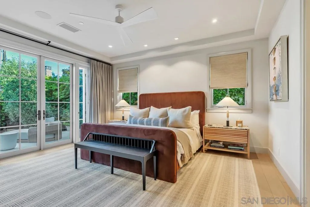 Coronado, California 92118, United States, 3 Bedrooms Bedrooms, ,5 BathroomsBathrooms,Residential,Active,138068