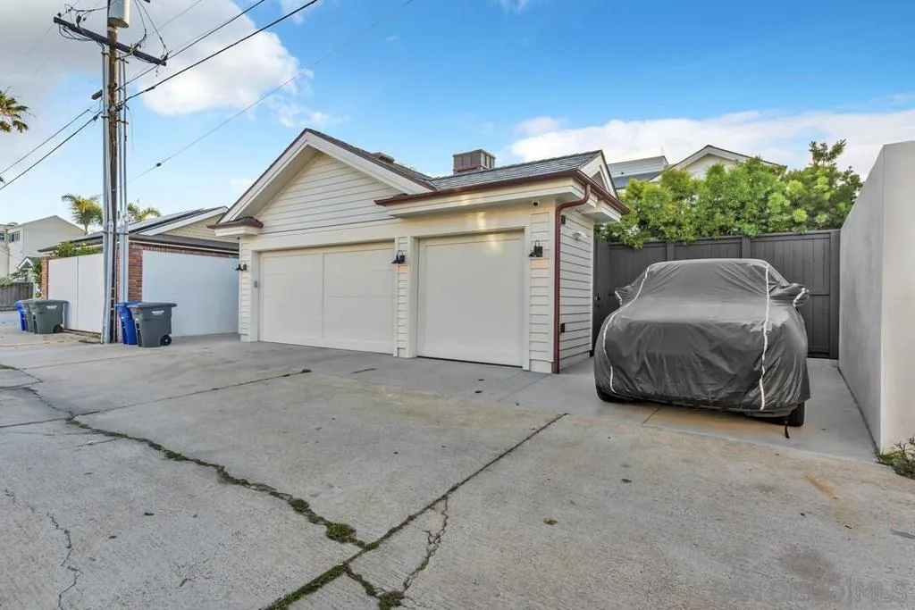 Coronado, California 92118, United States, 3 Bedrooms Bedrooms, ,5 BathroomsBathrooms,Residential,Active,138068