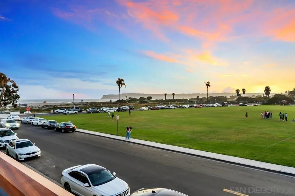 Coronado, California 92118, United States, 3 Bedrooms Bedrooms, ,5 BathroomsBathrooms,Residential,Active,138068