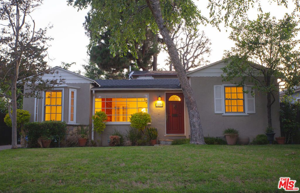 Photo of 4519 VAN NOORD Avenue, Studio City, CA 91604 (MLS # 26638071)