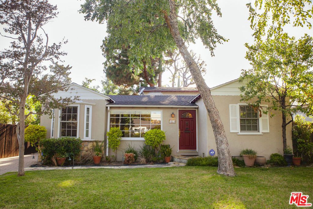 Photo of 4519 VAN NOORD Avenue, Studio City, CA 91604 (MLS # 26638071)