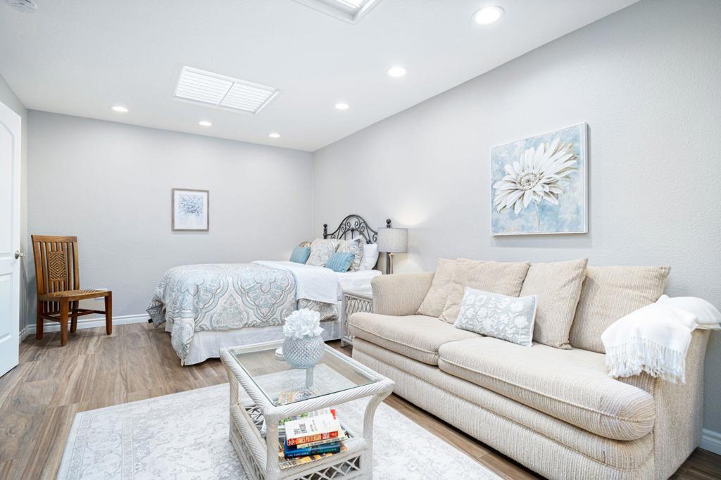 Rancho Las Palmas C. - Residential Lease