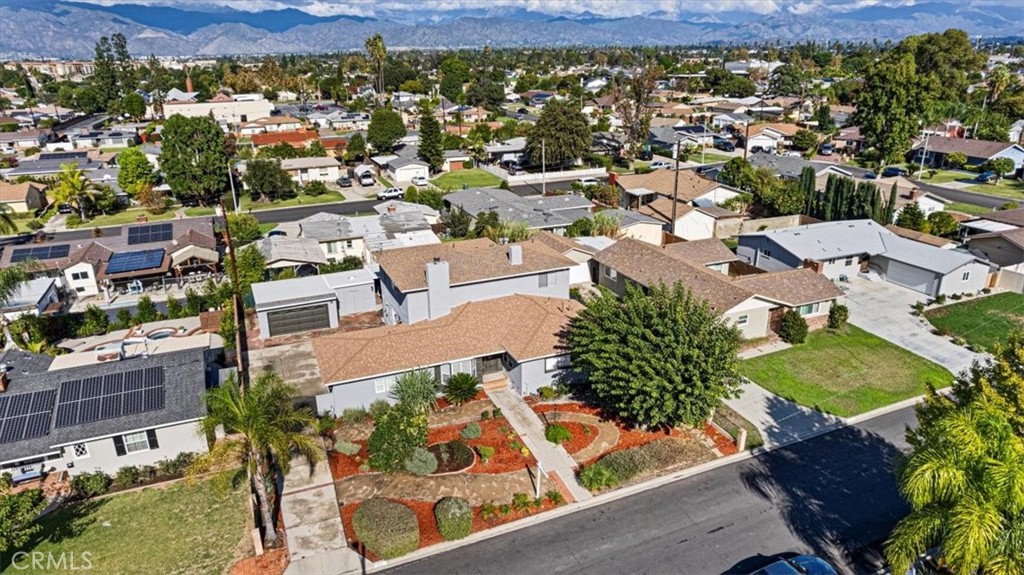 1117 E Thackery Street