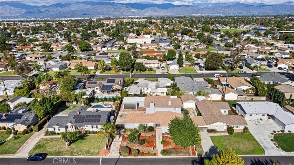 1117 E Thackery Street