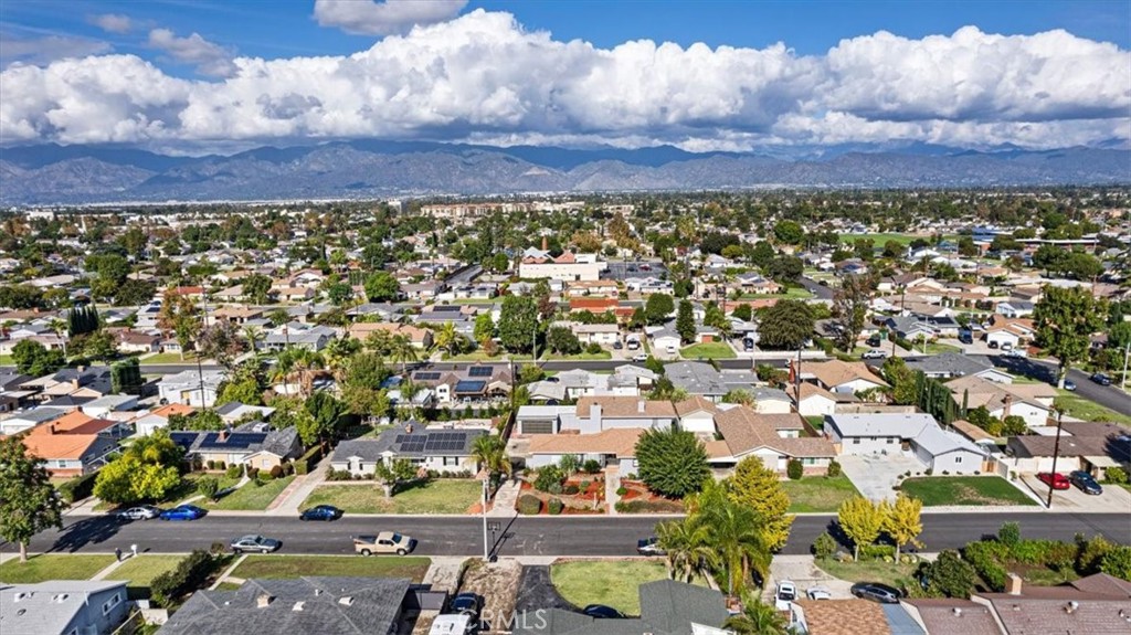 1117 E Thackery Street