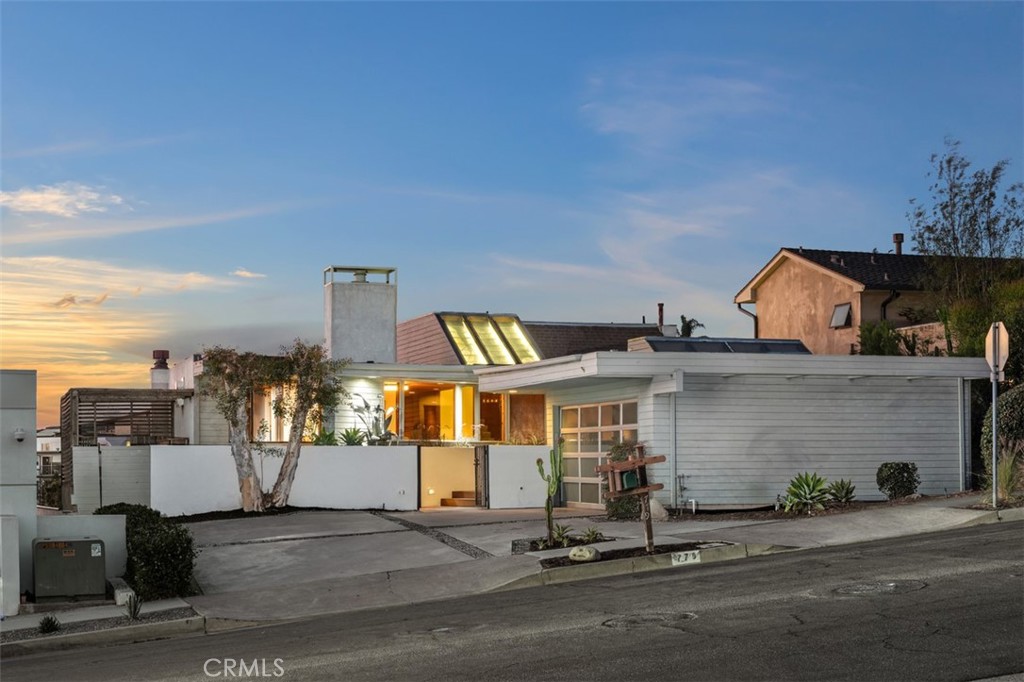 779 Balboa Avenue