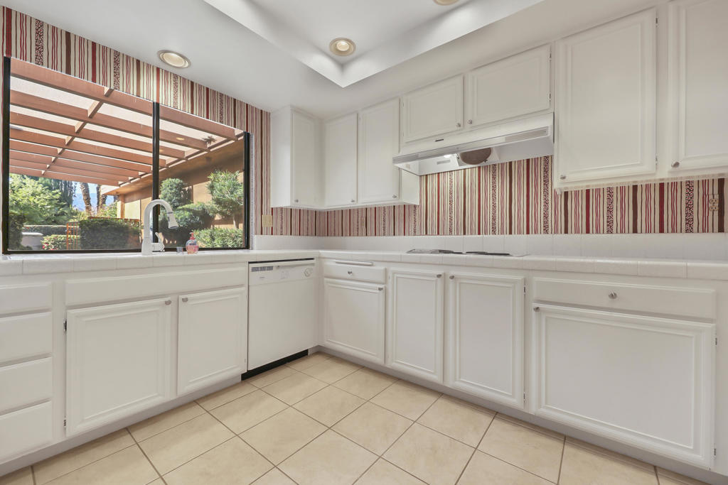 Sunrise C.C. - Residential