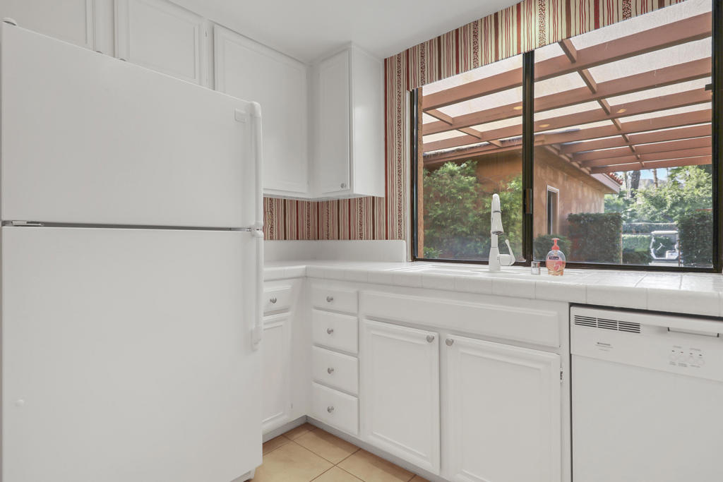 Sunrise C.C. - Residential