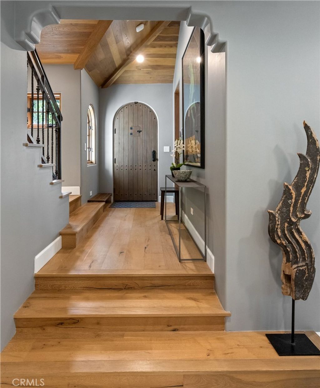 Photo of 1538 N Stanley Avenue, Los Angeles, CA 90046 (MLS # SR25113092)