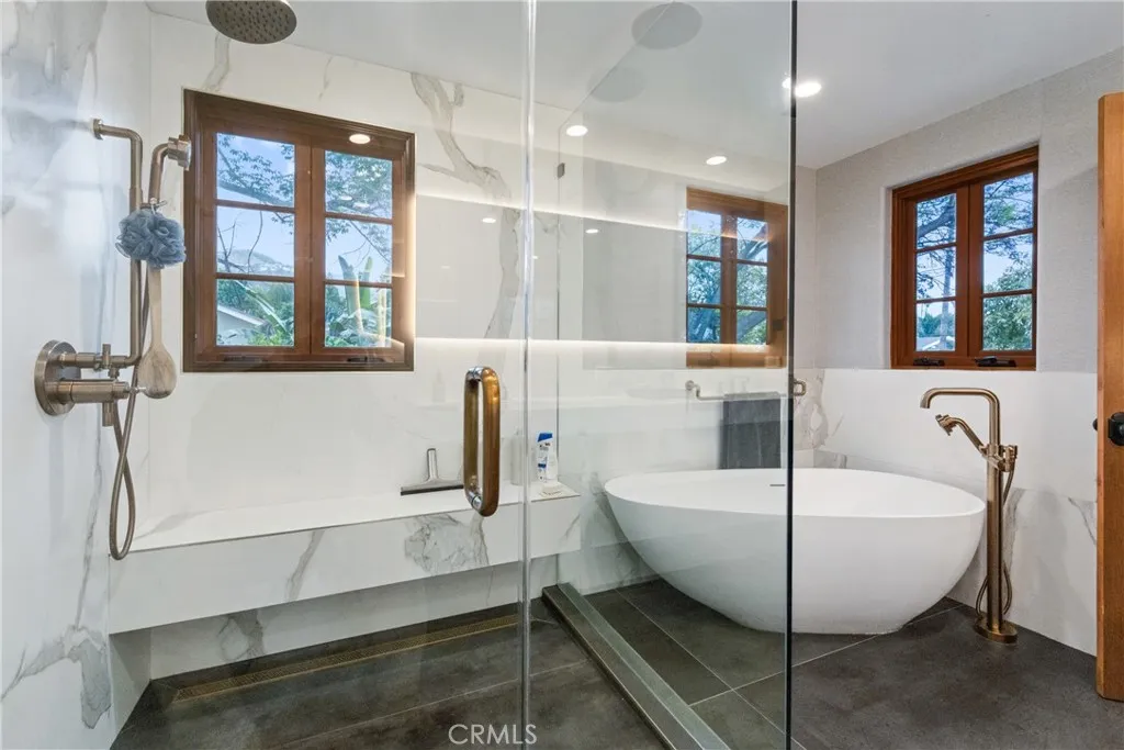 Los Angeles, California 90046, United States, 4 Bedrooms Bedrooms, ,4 BathroomsBathrooms,Residential,Active,147176