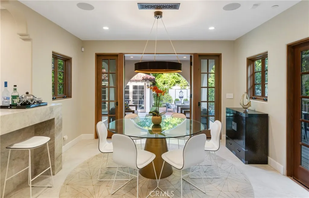 Los Angeles, California 90046, United States, 4 Bedrooms Bedrooms, ,4 BathroomsBathrooms,Residential,Active,147176