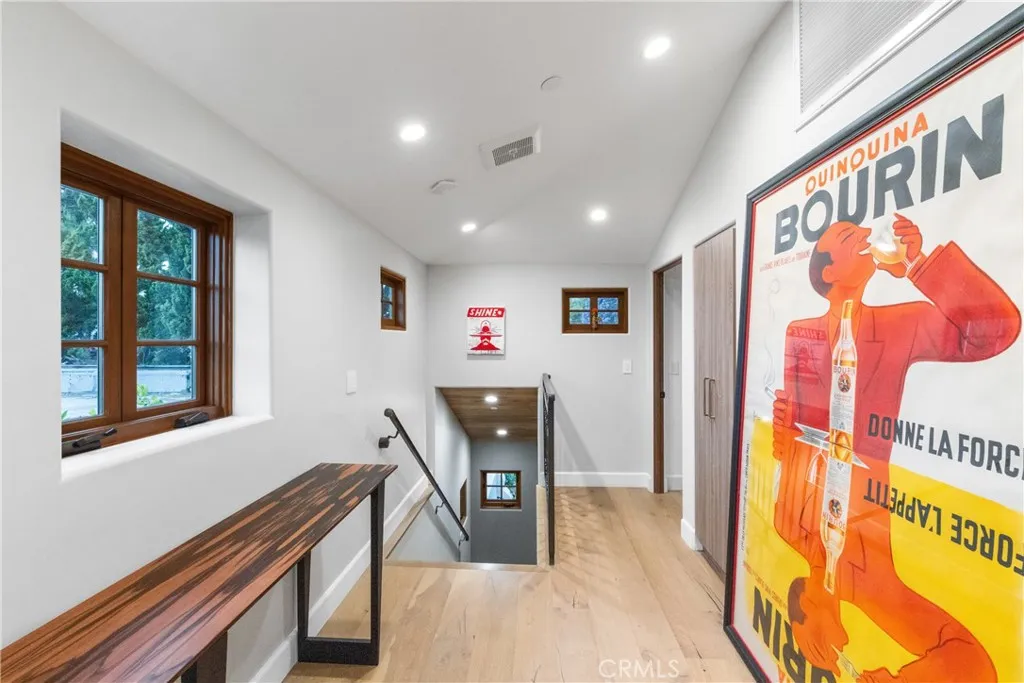 Los Angeles, California 90046, United States, 4 Bedrooms Bedrooms, ,4 BathroomsBathrooms,Residential,Active,147176