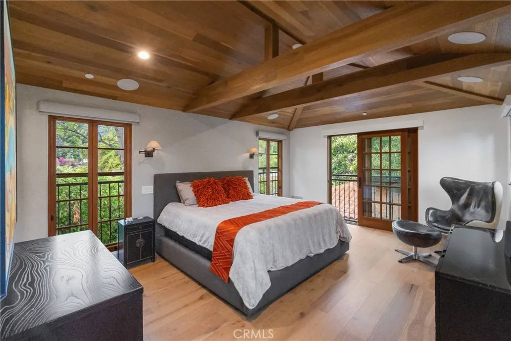 Los Angeles, California 90046, United States, 4 Bedrooms Bedrooms, ,4 BathroomsBathrooms,Residential,Active,147176