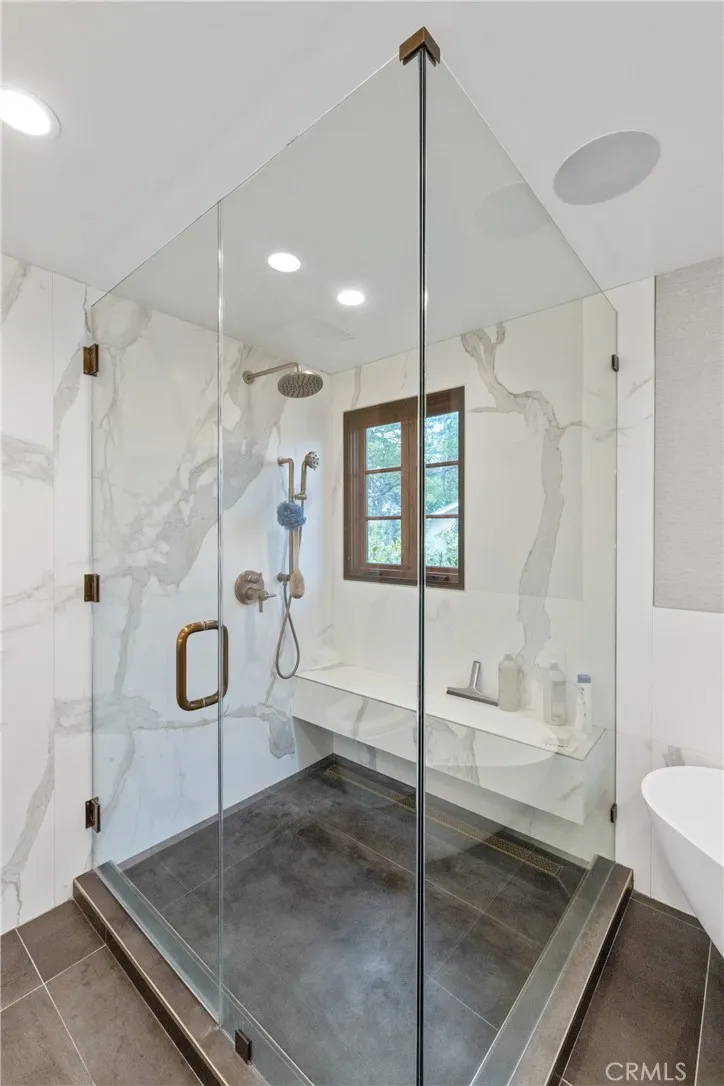 Los Angeles, California 90046, United States, 4 Bedrooms Bedrooms, ,4 BathroomsBathrooms,Residential,Active,147176