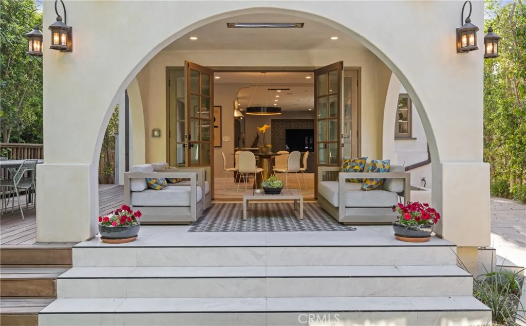 Los Angeles, California 90046, United States, 4 Bedrooms Bedrooms, ,4 BathroomsBathrooms,Residential,Active,147176