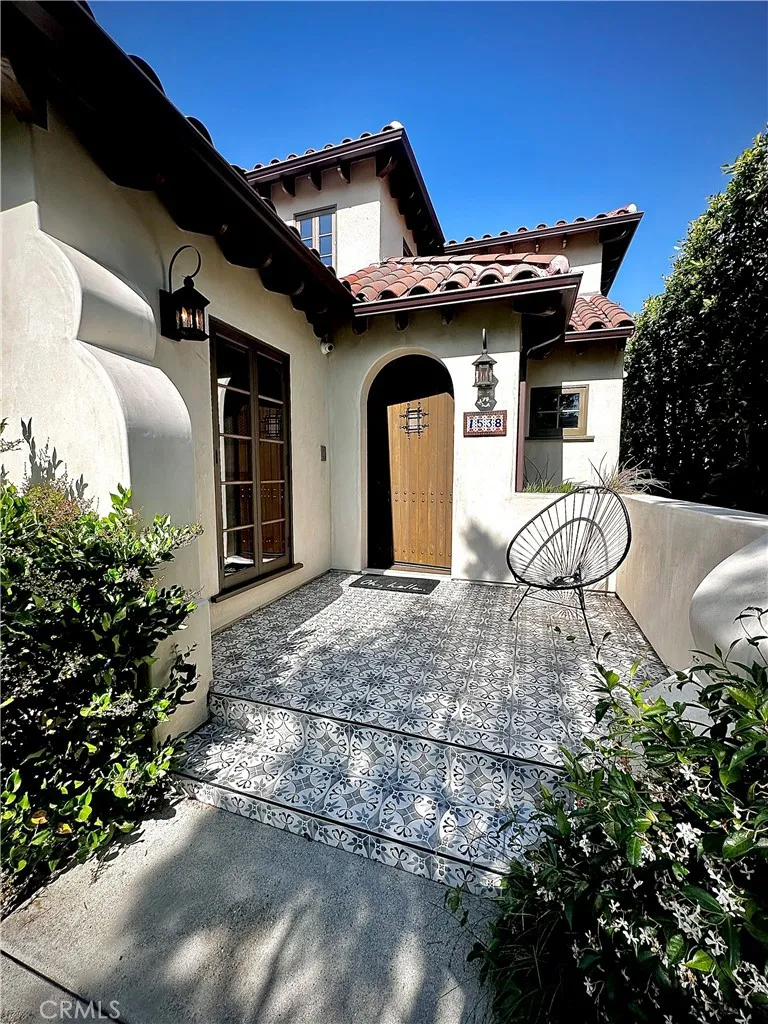 Los Angeles, California 90046, United States, 4 Bedrooms Bedrooms, ,4 BathroomsBathrooms,Residential,Active,147176