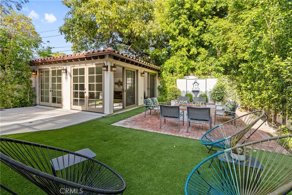 Los Angeles, California 90046, United States, 4 Bedrooms Bedrooms, ,4 BathroomsBathrooms,Residential,Active,147176