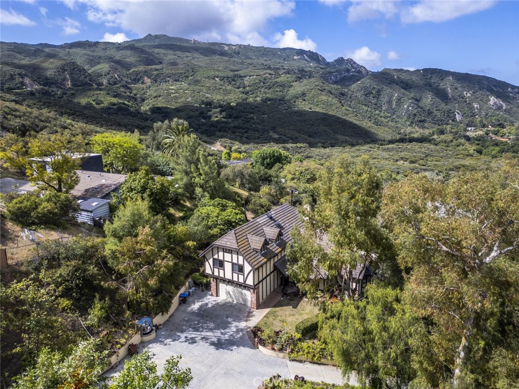 24300 Sylvan Glen Road