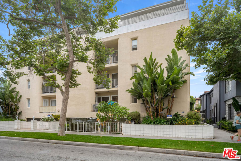 Properties 1 423 S Rexford Drive 202