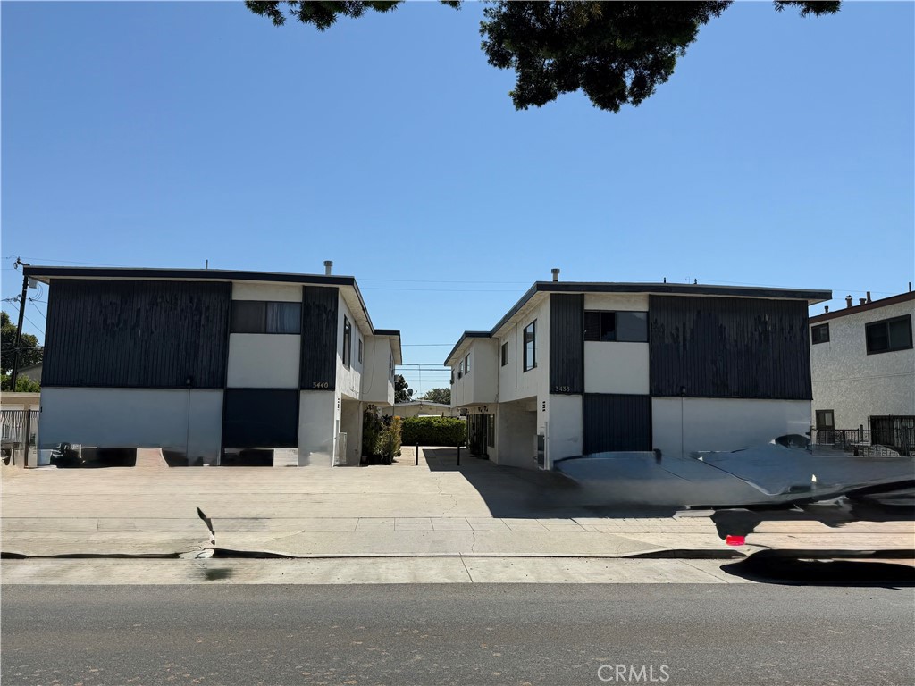 3438 Santa Fe Avenue
