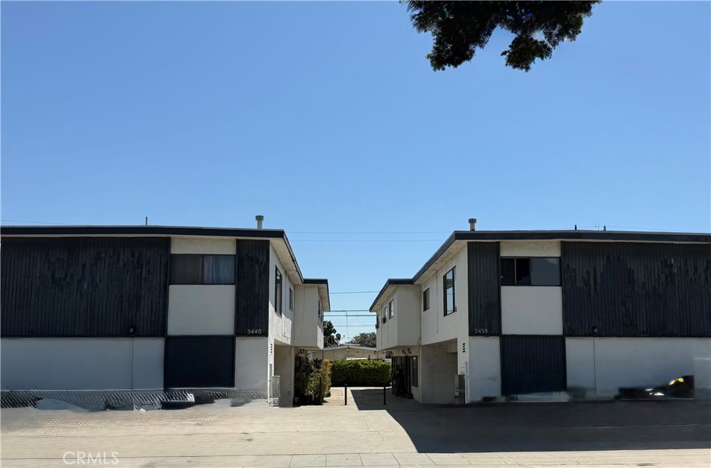 3438 Santa Fe Avenue