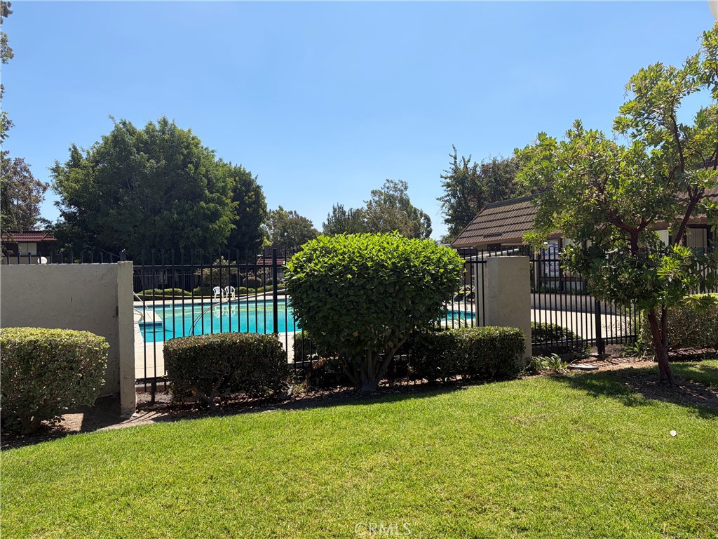 1419 N Greenhaven
