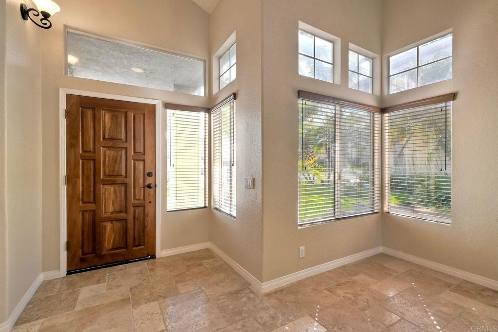 3723 Via Las Villas