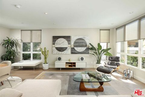 1400 N Fuller Avenue 19 Los Angeles CA 90046